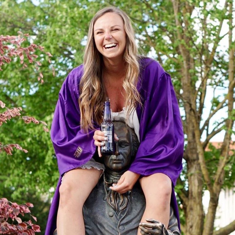 Meet your Posher, Natalie